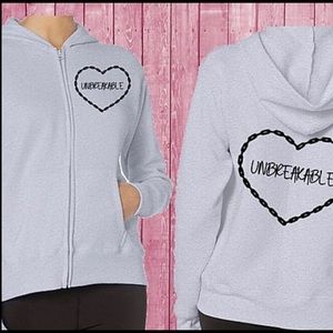 Light grey Hoodie “Unbreakable”